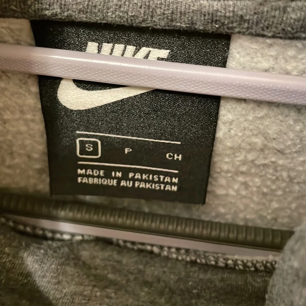 Nike Hoodie - Picture 3 of 5